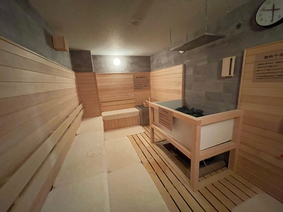 男女メディテーションサウナ室